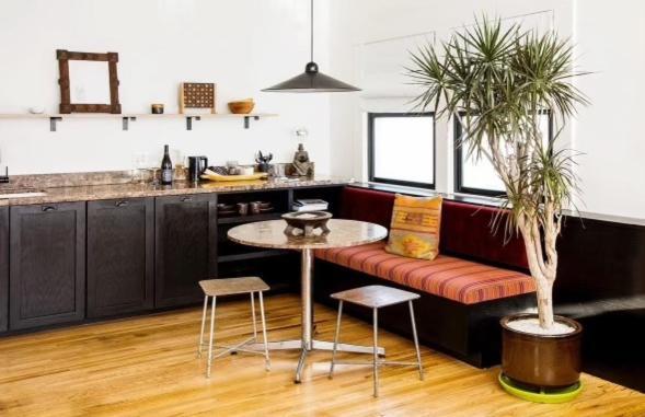 Covell 5* Los Angeles